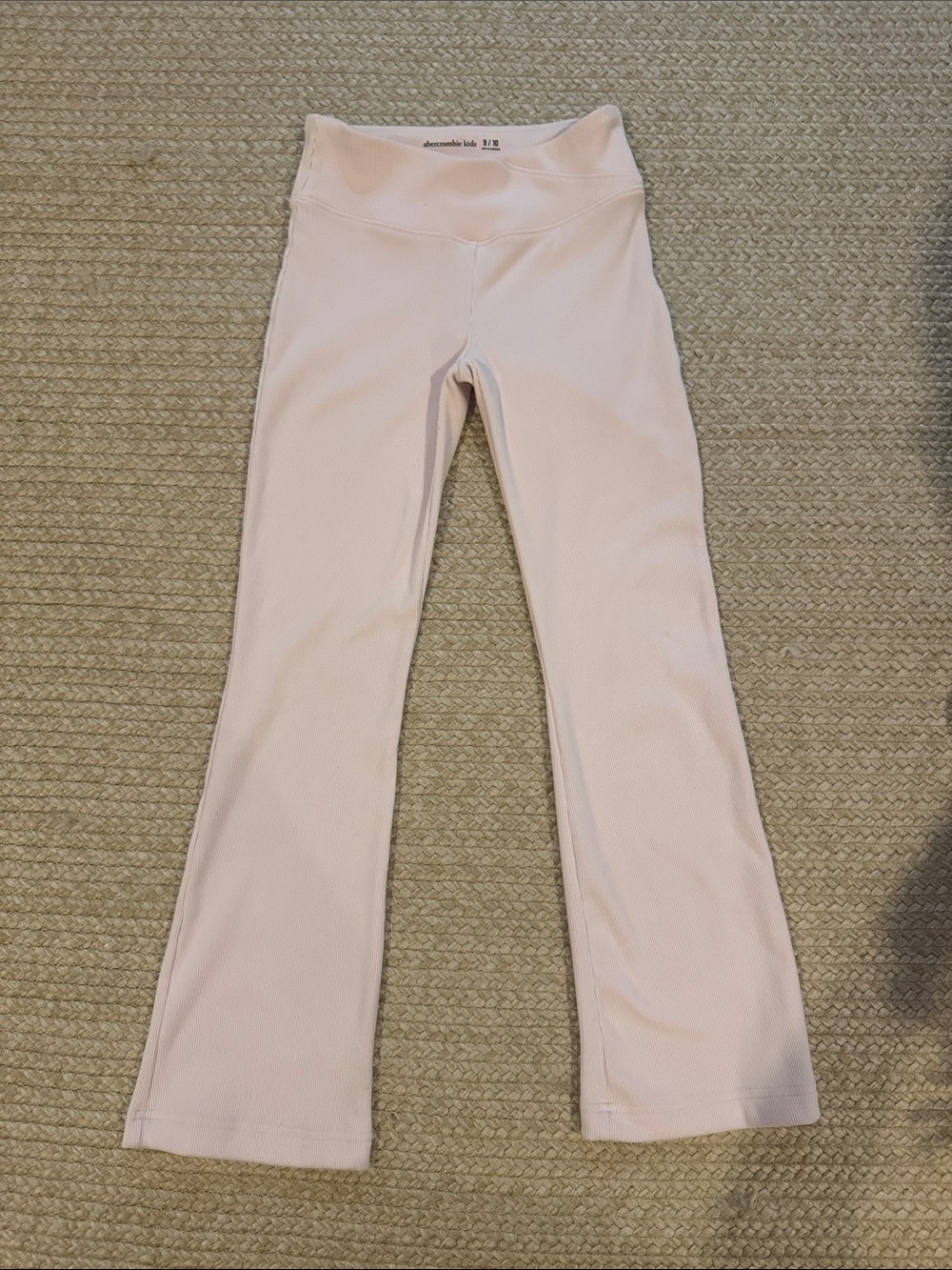 9/10 abercrombie kids Light Pink Flare Leggings